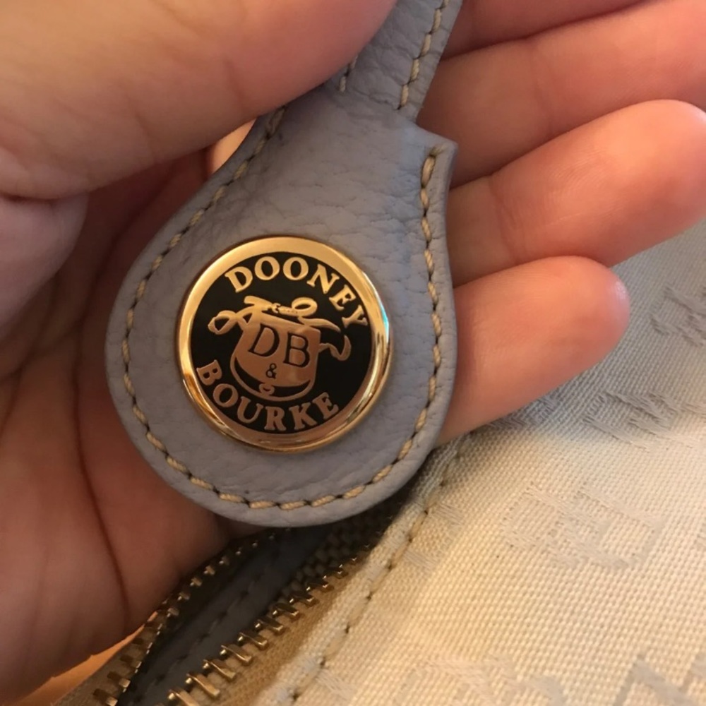 Purse - Picture 2 of 3